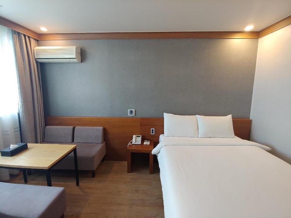Dawn Beach Hotel Busan Exterior foto